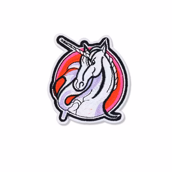 Toppe ricamate in ferro su unicorno animale del fumetto dal design creativo popolare